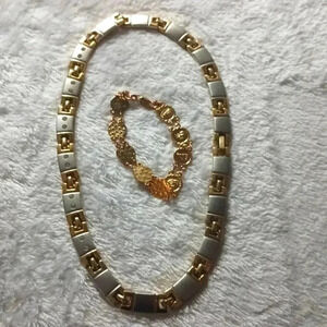 Stainless steel jewelry set..Bracelet and necklace..